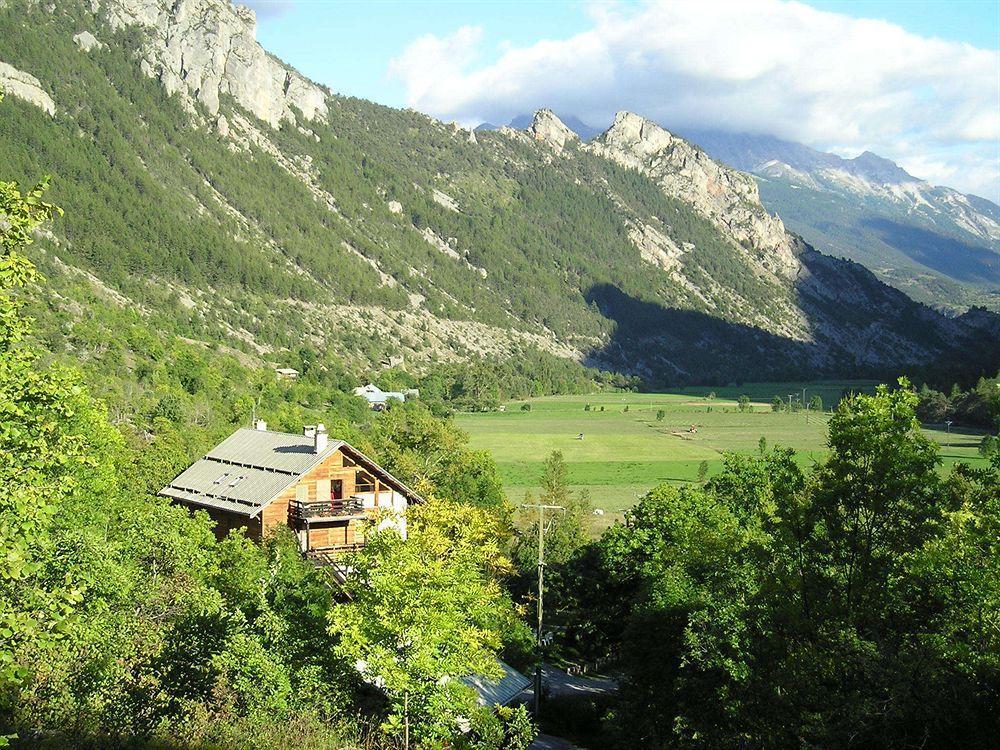 Hôtel Les 5 Saisons Freissinières Extérieur photo